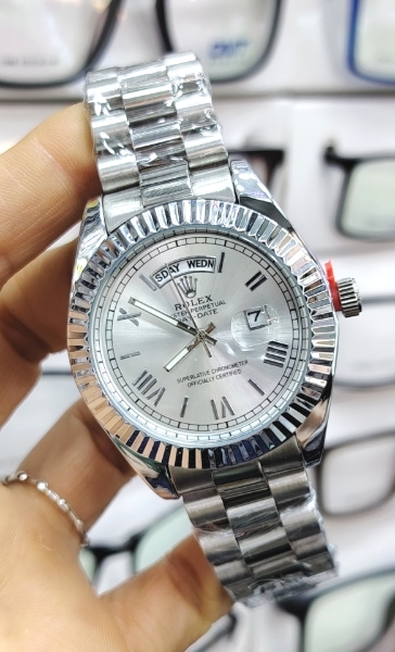 Imagen de RELOJ ROLEX DAY-DATE PLATEADO - CARATULA PLATEADA